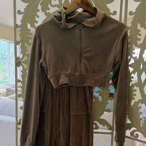 Refuge Athletics Tan Cropped Hoodie w/ Wide Leg Pants